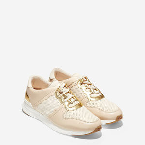 Women's GrandPrø Running Sneaker LX